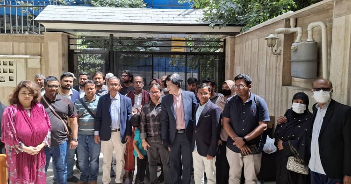 ইরান প্রত্যাগত বাংলাদেশি দল শিগগিরই করাচি পৌঁছাবে