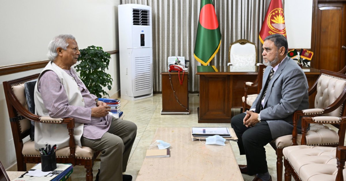 প্রধান উপদেষ্টার সঙ্গে সিইসি’র সাক্ষাৎ