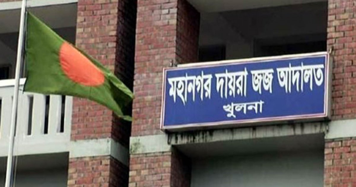 দুই বছর আগের ঘটনায় শেখ হাসিনা ও ছয় সাংবাদিকসহ ১৫৬ জনের বিরুদ্ধে মামলার আবেদন