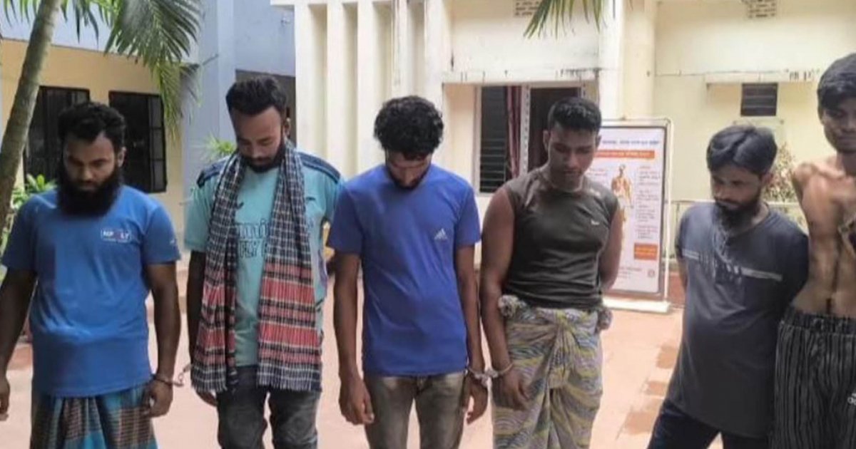 গাজী টায়ার কারখানায় আগুনের ঘটনায় পাঁচ যুবক গ্রেফতার