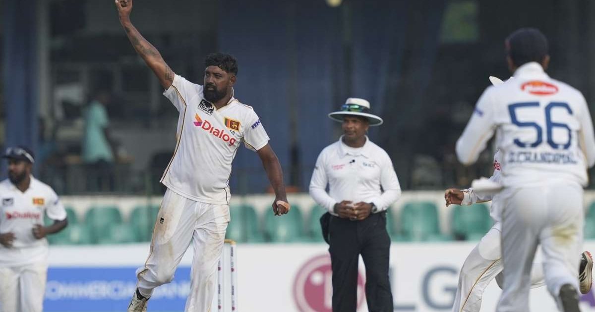 মিরাজের আউটে দিন শেষ, ইনিংস হারের শঙ্কায় বাংলাদেশ