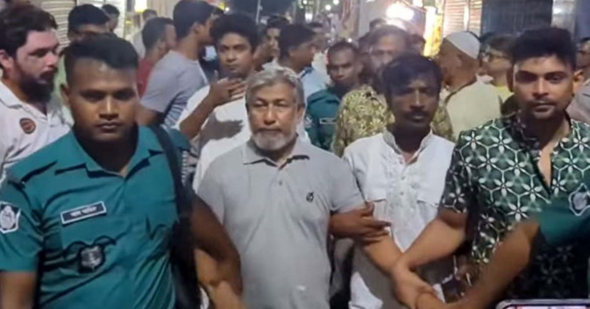 জামিনে থাকা আ.লীগ নেতাকে ধরে পুলিশে দিলেন বিএনপি নেতাকর্মীরা