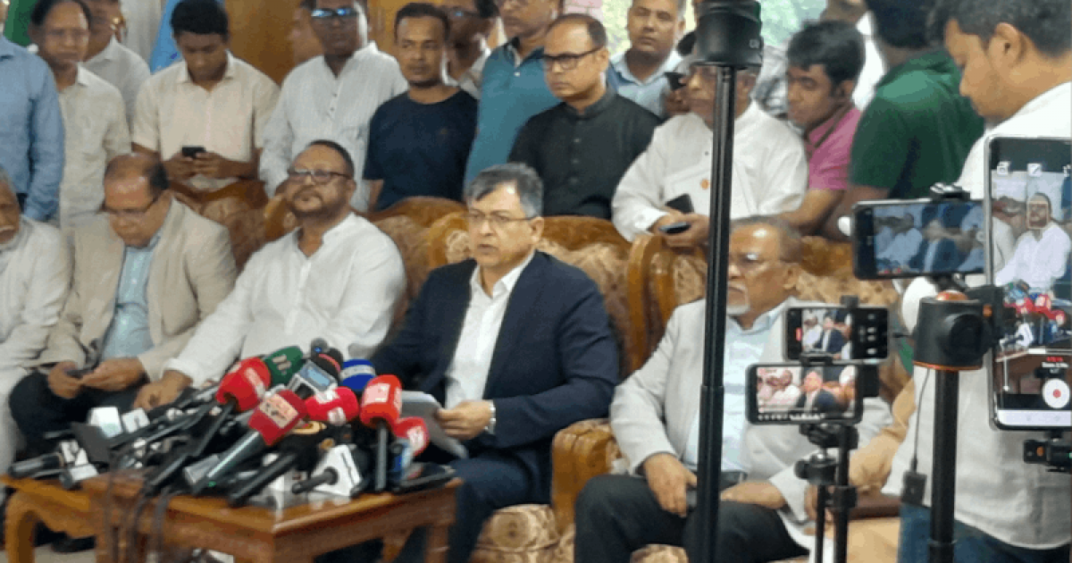 ‘সব বিষয়েই একমত হতে হলে আলোচনার যৌক্তিকতা কী?’