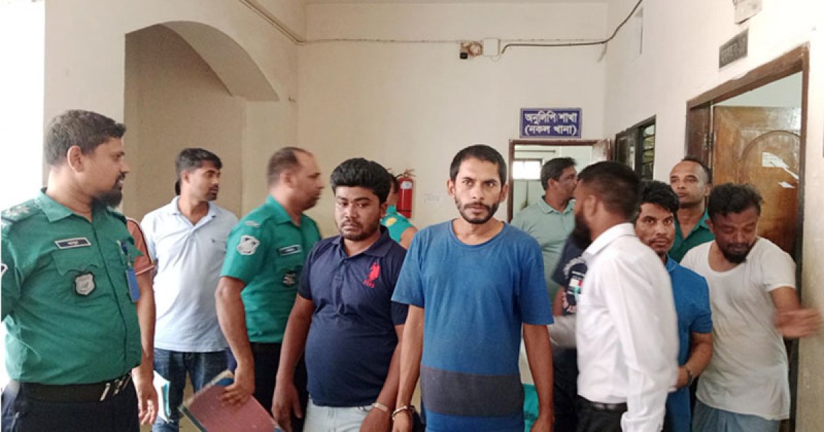 ‘দুদক কর্মকর্তা’ পরিচয়ে ঘুষ চাওয়া প্রতারক চক্রের ৫ সদস্য রিমান্ডে