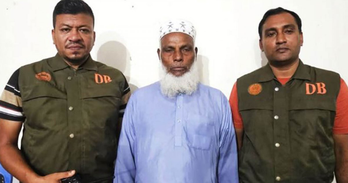 তালগাছ কেটে ‘শতাধিক’ বাবুই পাখির ছানা হত্যার অভিযোগ: প্রধান আসামি গ্রেফতার