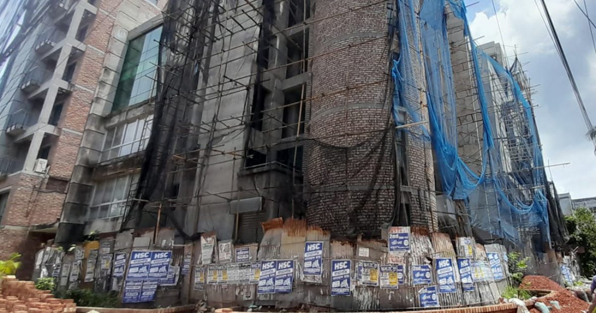 যশোরে নির্মাণাধীন ভবনের বারান্দা ভেঙে দুই প্রকৌশলীসহ ৩ জনের মৃত্যু