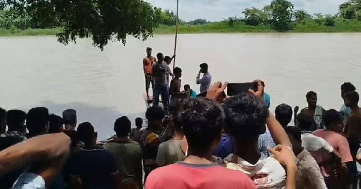 ব্রহ্মপুত্রে নৌকাডুবি: এক শিক্ষার্থীর লাশ উদ্ধার, নিখোঁজ ২