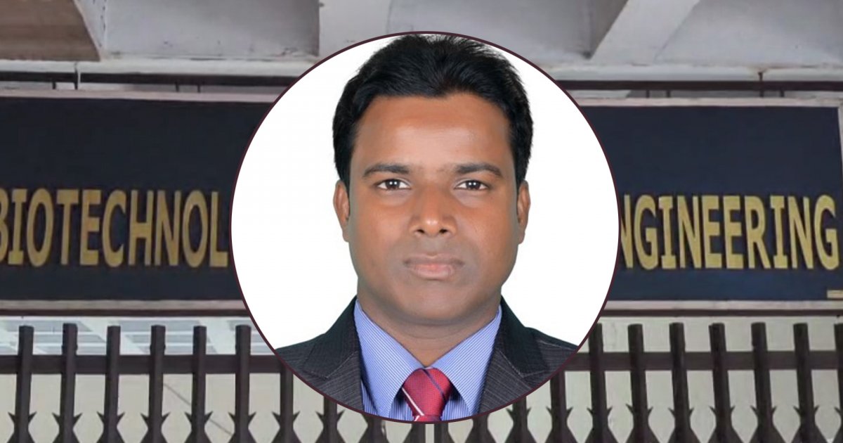 বিশ্ববিদ্যালয়ের এক শিক্ষকের বিরুদ্ধে ১৩ ছাত্রীকে যৌন হয়রানির অভিযোগ