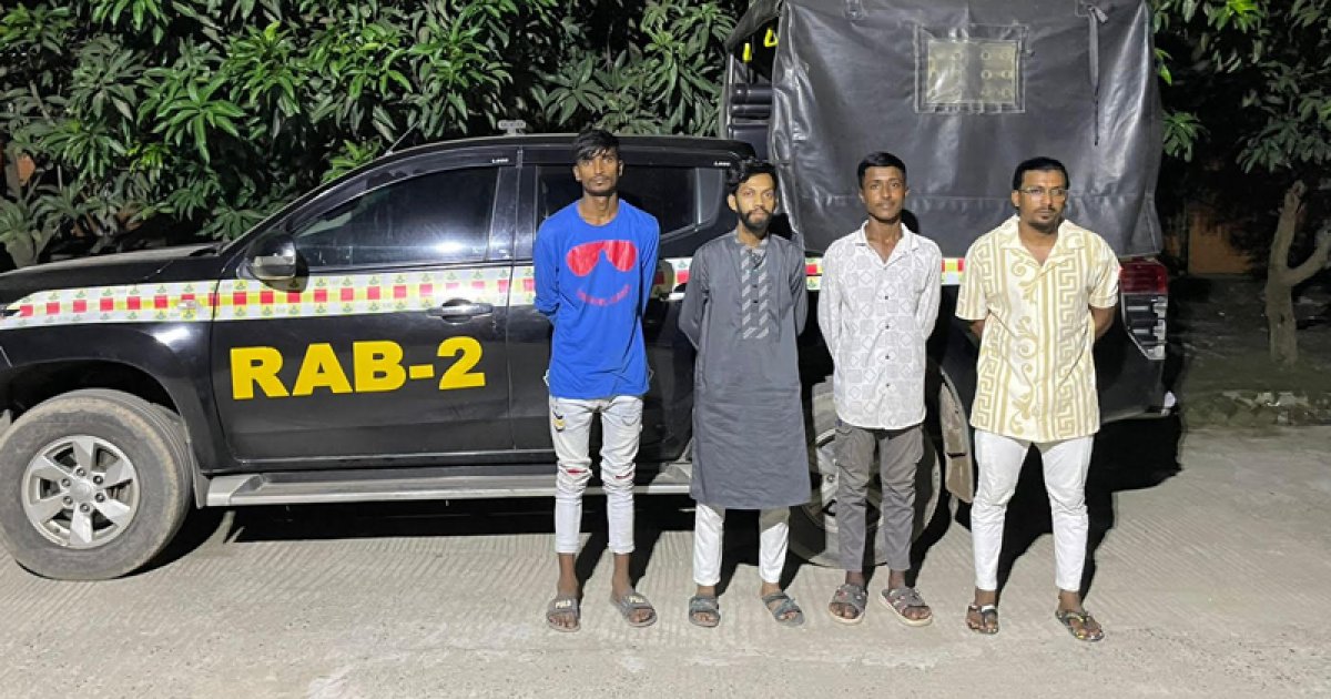 মোহাম্মদপুরে ‘ভাইরাল আলভি’সহ ৪ জন গ্রেফতার