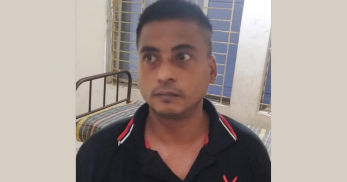 গৃহবধূকে কুপিয়ে হত্যার পর থানায় গিয়ে স্বামীর আত্মসমর্পণ