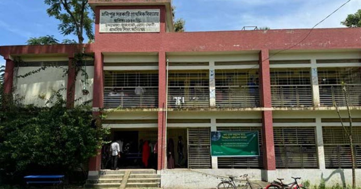 ফেনীর বন্যা আশ্রয়কেন্দ্রগুলো ফাঁকা, বাড়ছে স্বাস্থ্যঝুঁকি