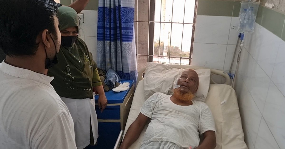 মসজিদের ভেতর খতিবকে কুপিয়ে হত্যার চেষ্টা