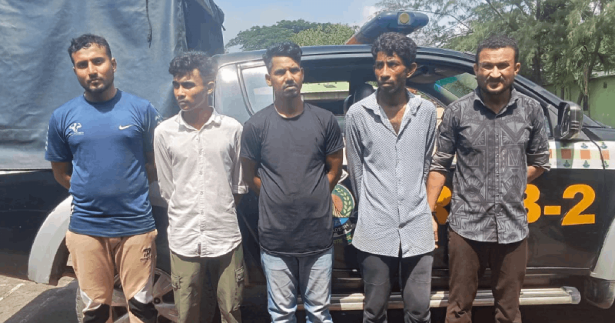 রাজধানীর চার হাসপাতালে র্যাবের অভিযান, আটক ১৫