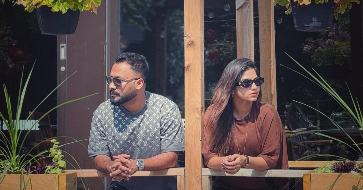 কানাডায় দেখা কাবিলা ও ইভার!