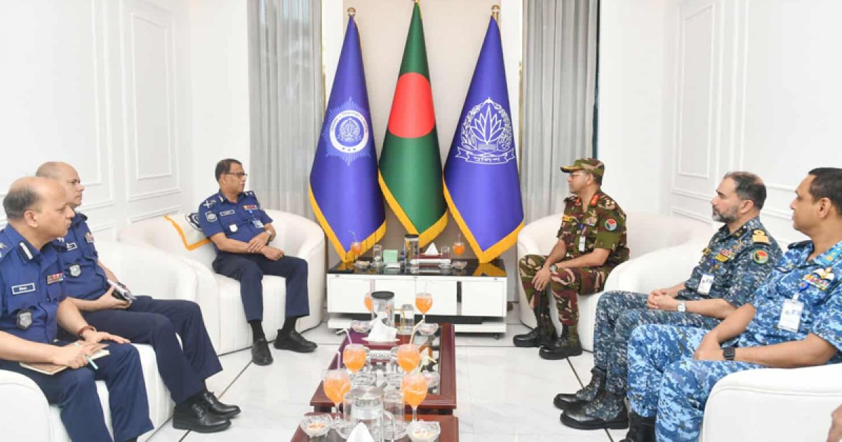এএফডব্লিউসি প্রশিক্ষণার্থীদের পুলিশ সদর দফতর পরিদর্শন