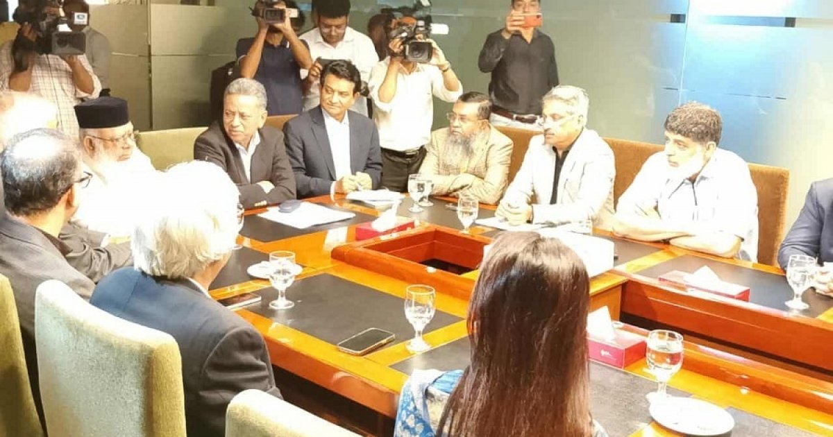 যুক্তরাষ্ট্রের সঙ্গে আলোচনা শক্তিশালী করার পরামর্শ আমির খসরুর