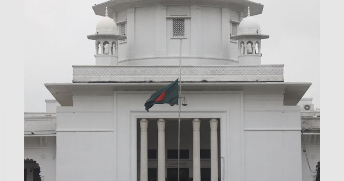 পতাকা অর্ধনমিত রাখার মধ্য দিয়ে পালিত হচ্ছে জাতীয় শোক দিবস