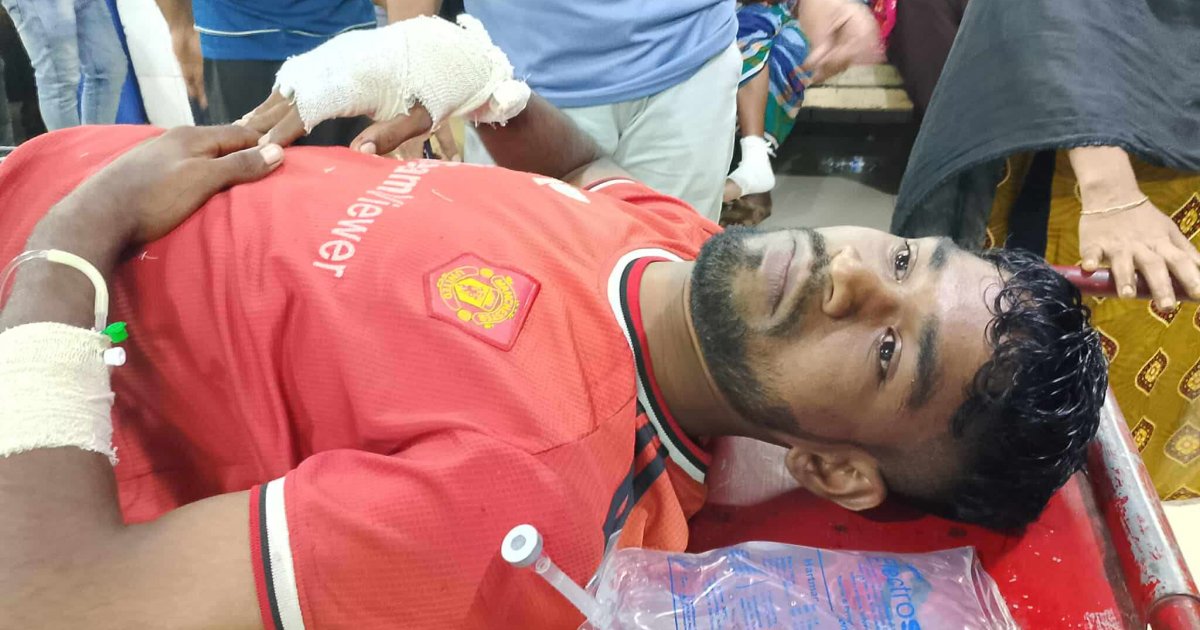 গোপালগঞ্জে সংঘর্ষে গুলিবিদ্ধ যুবক ঢামেকে, অবস্থা আশঙ্কাজনক