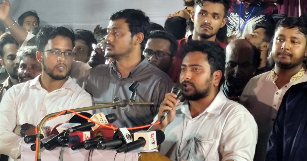 `সরকার যথাযথ ব্যবস্থা না নেওয়ায় আওয়ামী সন্ত্রাসীরা বর্বরোচিত হামলা করেছে'