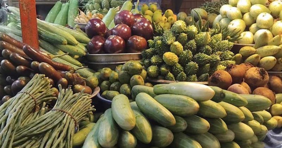 শতক ছুঁয়েছে শসার কেজি, কমেছে কাঁচা মরিচের দাম