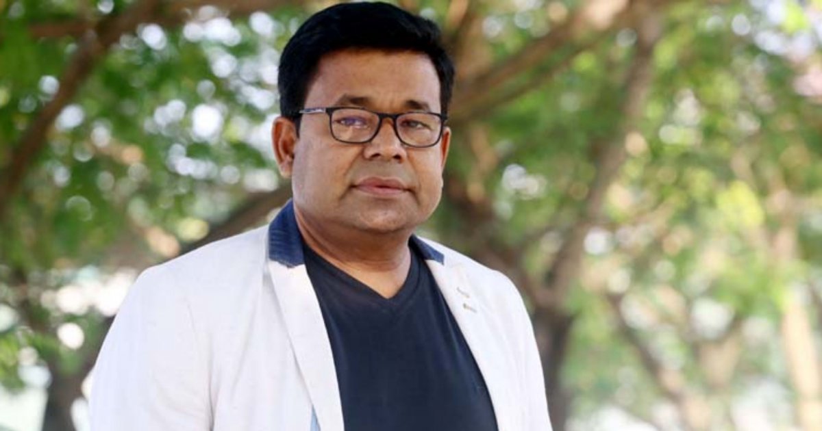 ফিরলেন প্লেব্যাকে...