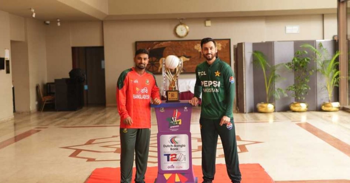 পঞ্চাশের আগেই পাকিস্তানের পাঁচ উইকেট নেই