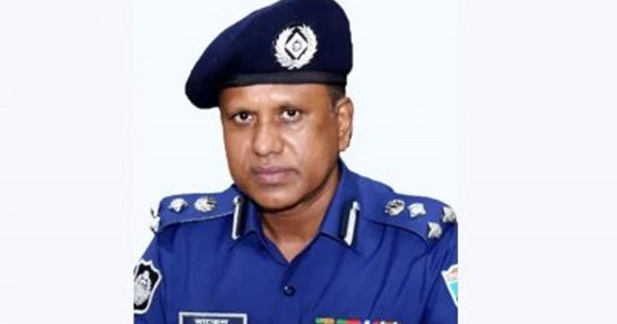 পুলিশের সাবেক ডিআইজি আবদুল বাতেনসহ ৪ জনের বিদেশ যাত্রায় নিষেধাজ্ঞা