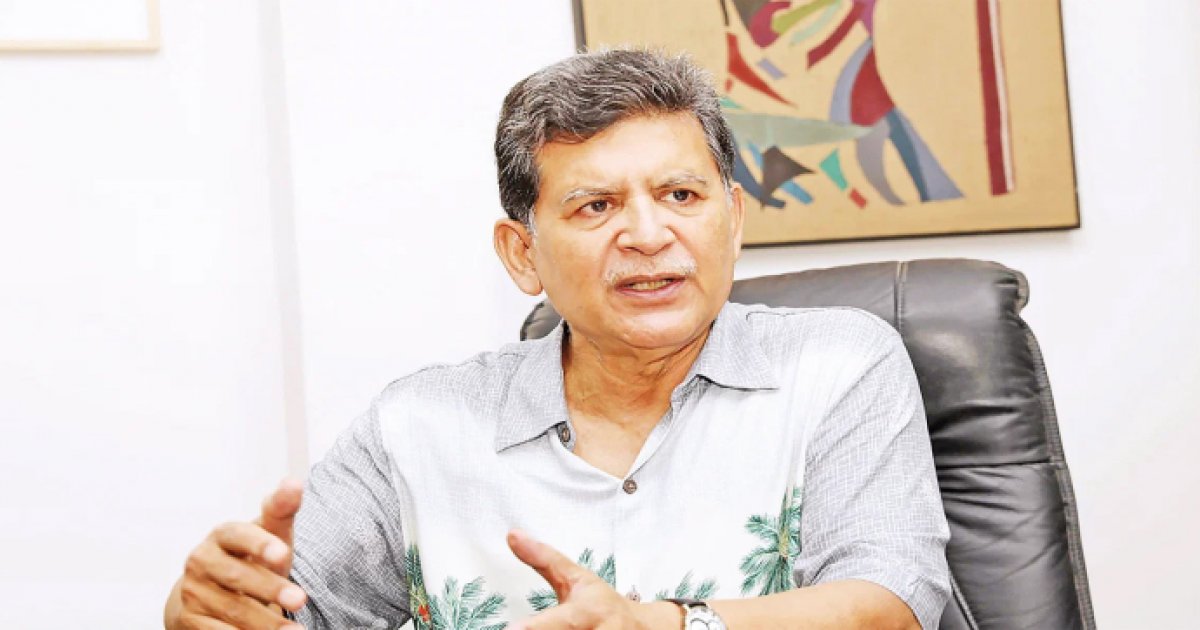সরকারের এক বছরপূর্তিতে ‘পাওনার হিসাব’ নেওয়ার আহ্বান হোসেন জিল্লুরের