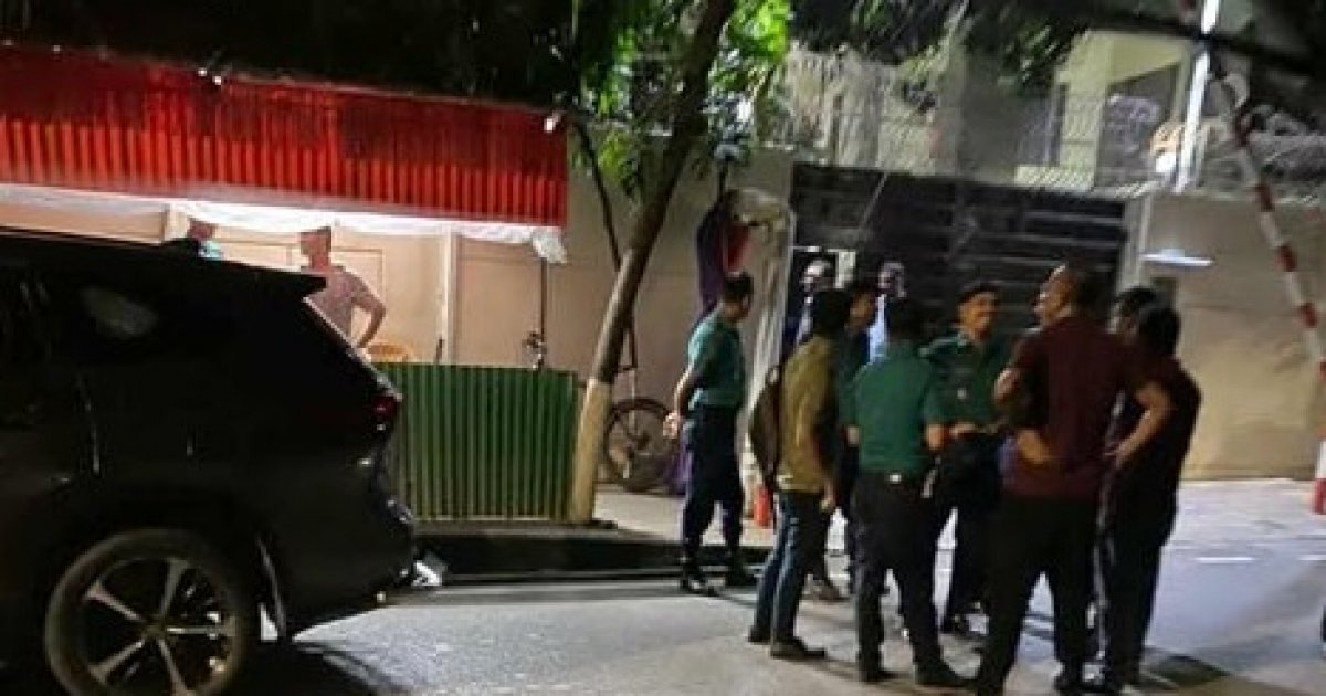 জরুরি স্বাস্থ্য পরীক্ষার জন্য হাসপাতালে যাচ্ছেন খালেদা জিয়া