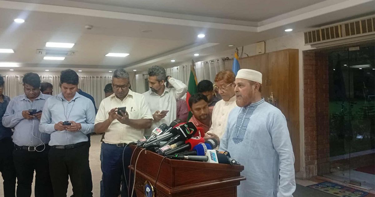 নির্বাচনের তারিখ ঘোষণা নিয়ে প্রধান উপদেষ্টা কিছু বলেননি: হামিদুর রহমান আযাদ