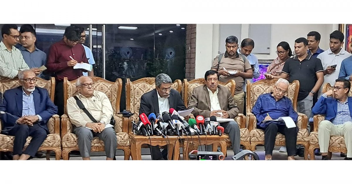 দুদককে রাজনৈতিক প্রভাবমুক্ত করার বিষয়ে ঐকমত্য হয়েছে: আলী রীয়াজ