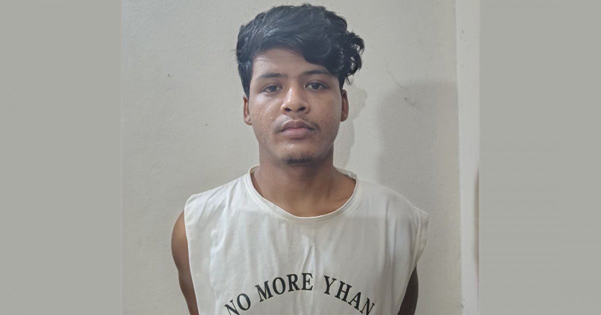 দেশি-বিদেশি অস্ত্রসহ রোহিঙ্গা শীর্ষ সন্ত্রাসী শফি ডাকাত গ্রেফতার