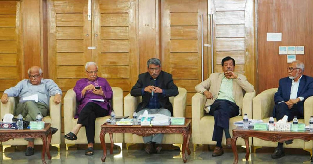 প্রাথমিক পর্যায়ে ঐকমত্যের খসড়া আজ বা কাল পাবেন রাজনীতিবিদরা: আলী রীয়াজ