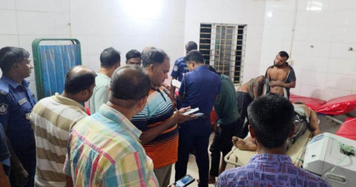 গাজীপুরে কারখানায় ডাকাতির চেষ্টা: ৬ জনকে পিটিয়ে পুলিশে দিলো এলাকাবাসী