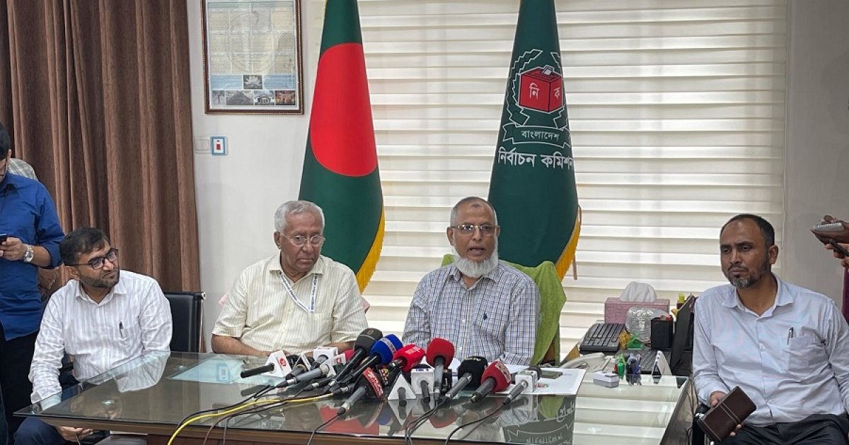 সংসদীয় আসন গাজীপুরে বাড়ছে, কমছে বাগেরহাটে: ইসি