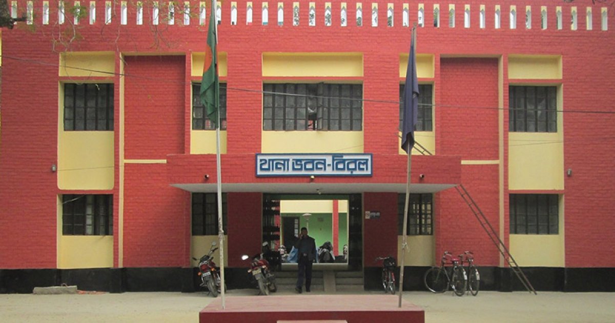 অবৈধভাবে ভারতে যাওয়ার সময় ২ বাংলাদেশি আটক