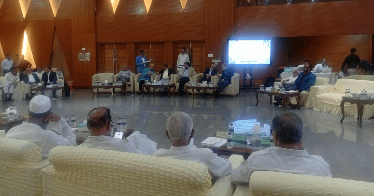 রাজনৈতিক দলগুলোর সঙ্গে জাতীয় ঐকমত্য কমিশনের বৈঠক চলছে