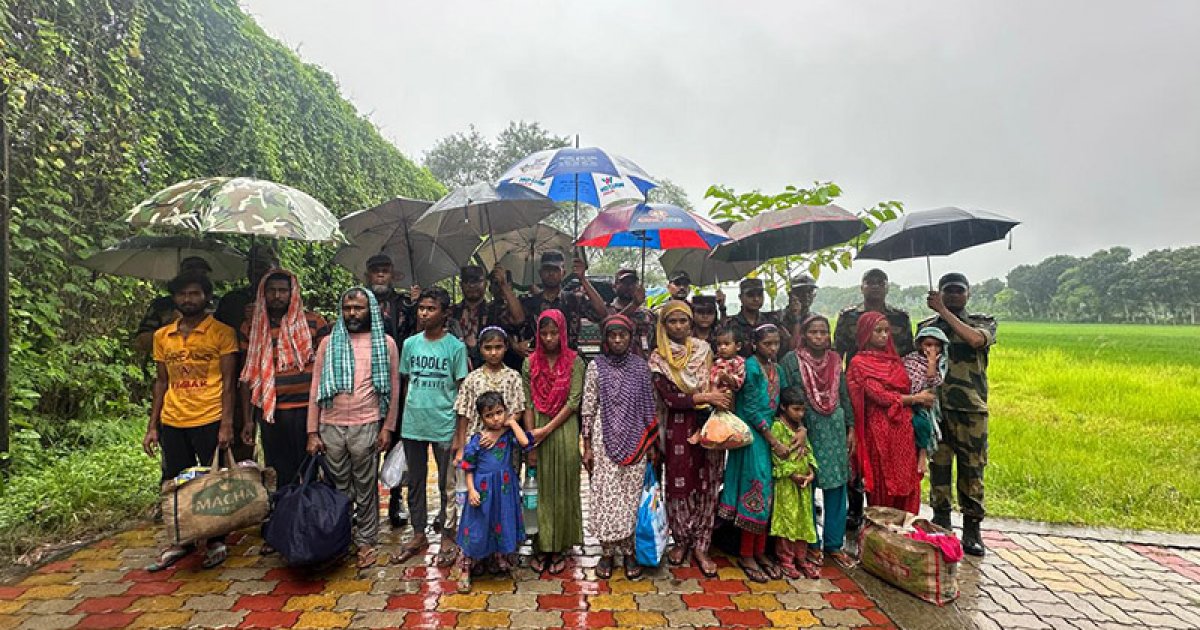 ১৫ বাংলাদেশিকে বিজিবির কাছে দিয়েছে বিএসএফ