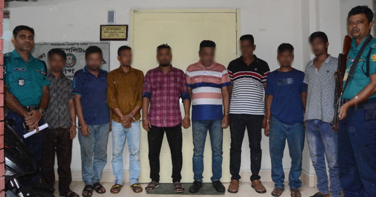 রাজধানীতে র্যাব পরিচয়ে ডাকাতি: গ্রেফতার ৮