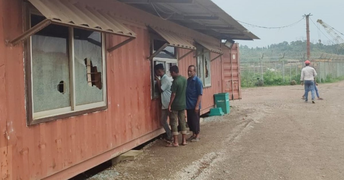বিএসআরএম কারখানায় হামলা-ভাঙচুর, মালামাল লুটের অভিযোগে মামলা