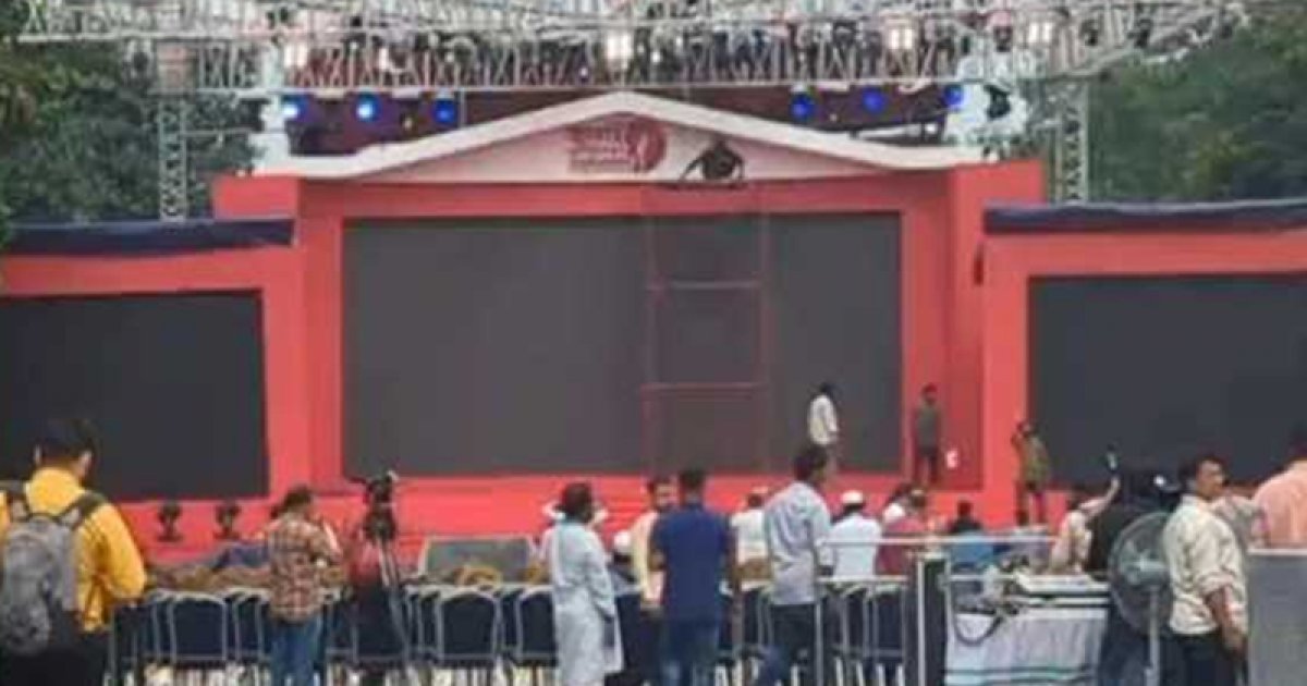 ‘জুলাই ঘোষণাপত্র’ পাঠের আগে মঞ্চে সেনাবাহিনীর বোম্ব স্ক্যানিং