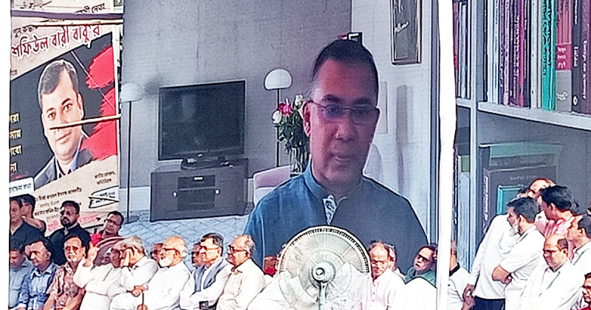 জাতীয় স্বার্থে সবাইকে ঐক্যবদ্ধ থাকতে হবে: তারেক রহমান