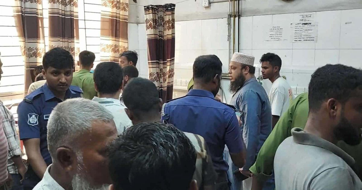 দুই ভাইসহ নিষিদ্ধ ছাত্রলীগ নেতাকে কুপিয়ে জখম
