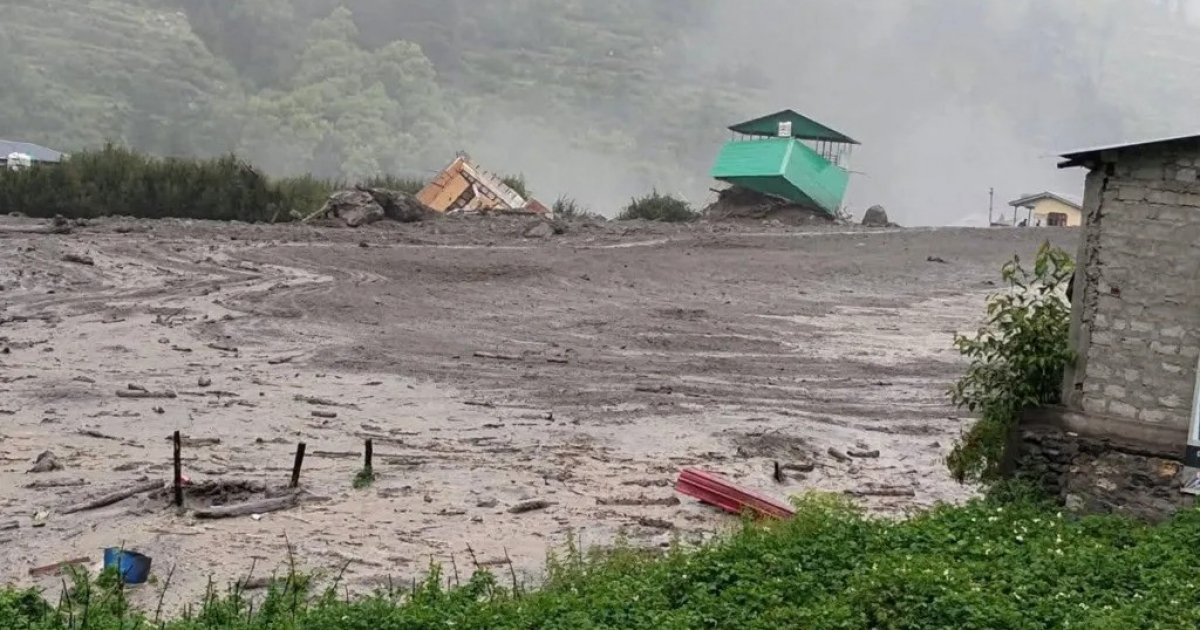 উত্তরাখণ্ডে বন্যায় নিখোঁজ শতাধিক, উদ্ধার কাজে ধীরগতি