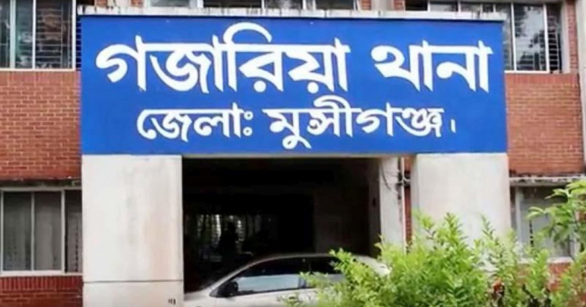 কনটেইনারবাহী ট্রাকের ধাক্কায় দেয়াল ধসে প্রাণ গেলো শিশুর
