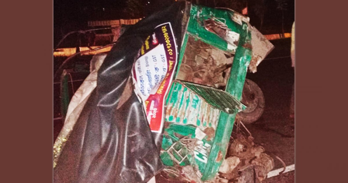 বগুড়ায় বাসের ধাক্কায় প্রাণ গেলো অটোরিকশাযাত্রী দুই ভাইয়ের