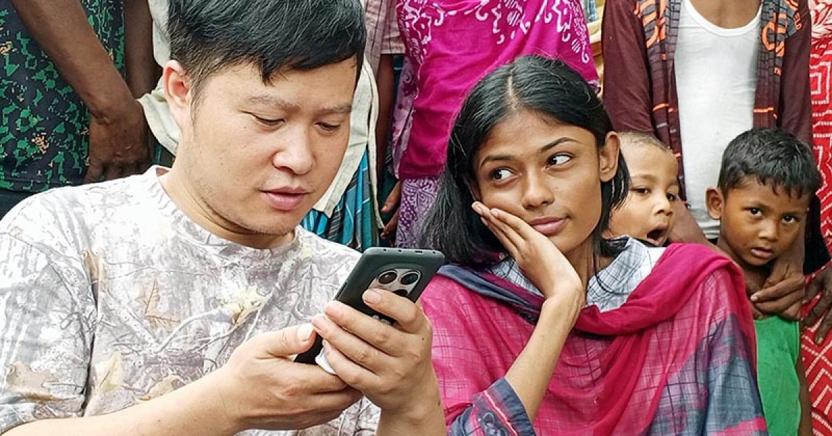 প্রেমের টানে দিনাজপুরে চীনা নাগরিক, পাল্টালেন ধর্ম