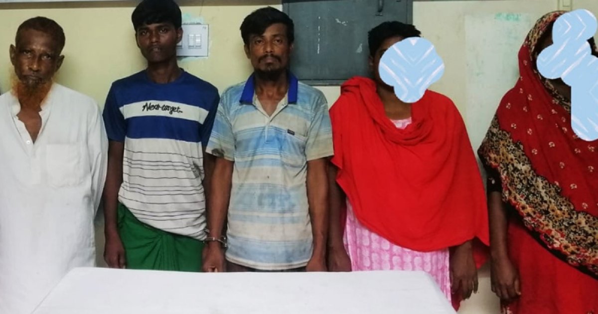 বৈষম্যবিরোধী আন্দোলনে ‘শহীদের’ পালক বাবা-মায়ের হামলায় ৩ পুলিশ আহত