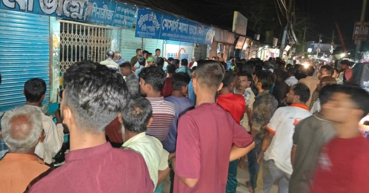 পাওনা টাকা নিয়ে দুই পক্ষের মুখোমুখি অবস্থান, তাণ্ডব ঠেকিয়েছে সেনাবাহিনী