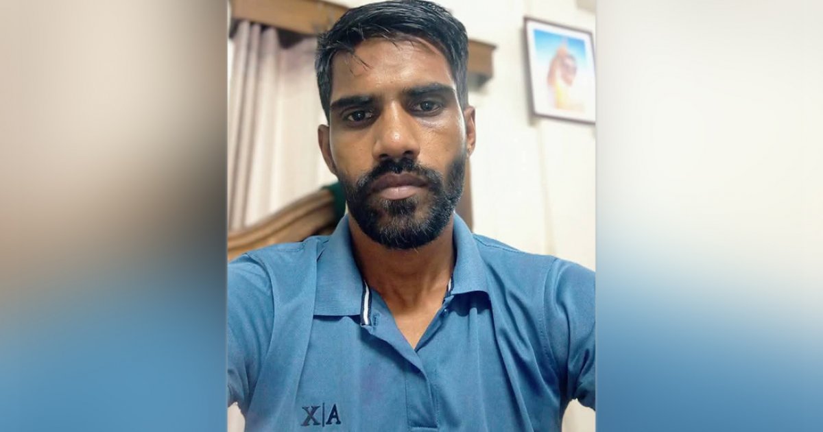 স্বরূপকাঠি স্বেচ্ছাসেবক দল নেতার ইয়াবা সেবনের ছবি ভাইরাল